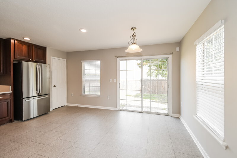 1,900/Mo, 2261 Brian Lakes Dr E Jacksonville, FL 32221 Dining Room View