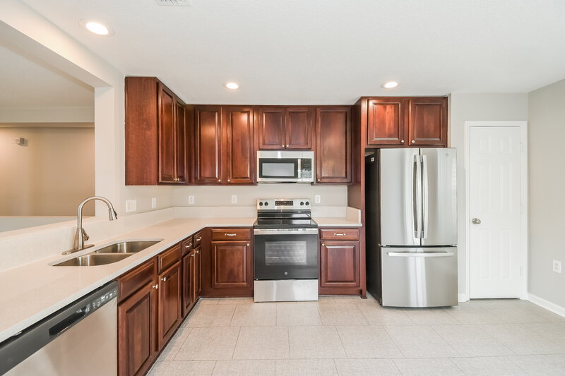 1,900/Mo, 2261 Brian Lakes Dr E Jacksonville, FL 32221 Kitchen View
