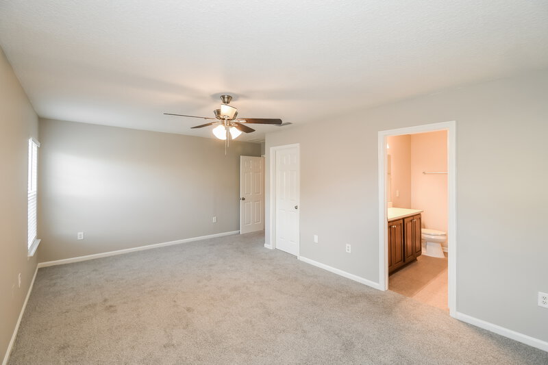 1,900/Mo, 2261 Brian Lakes Dr E Jacksonville, FL 32221 Main Bedroom View 2