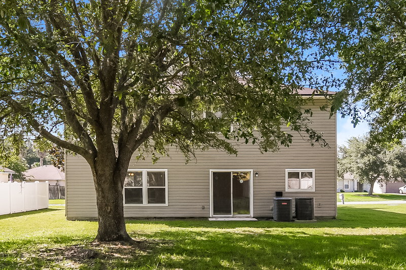 2,430/Mo, 1179 Morning Light Rd Jacksonville, FL 32218 Rear View