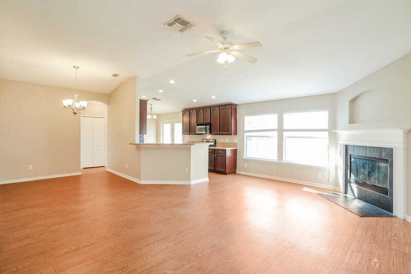 1,670/Mo, 1716 Hollow Glen Dr Middleburg, FL 32068 Living Room View 2