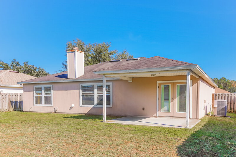 1,670/Mo, 1716 Hollow Glen Dr Middleburg, FL 32068 Rear View