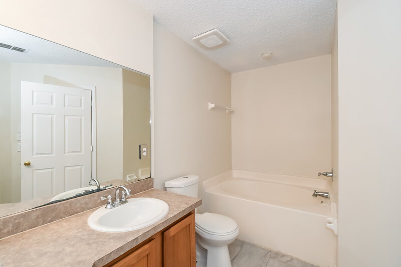 1,770/Mo, 3687 Star Leaf Rd W Jacksonville, FL 32210 Bathroom View