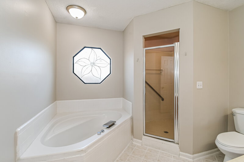 1,870/Mo, 2204 Francis Lewis Ct Orange Park, FL 32073 Main Bathroom View 2