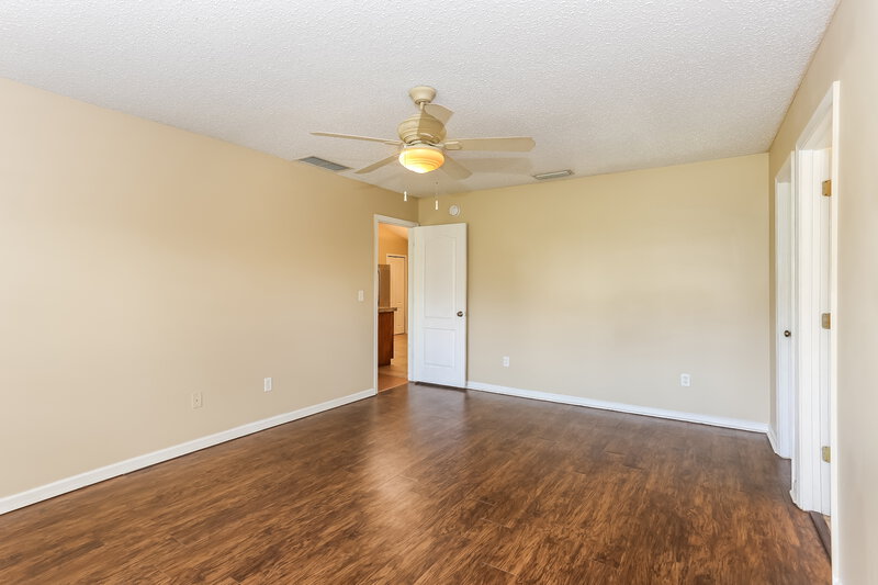 1,995/Mo, 14050 Crestwick Dr E Jacksonville, FL 32218 Main Bedroom View 2