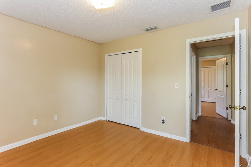 1,995/Mo, 14050 Crestwick Dr E Jacksonville, FL 32218 Bedroom View