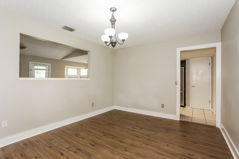 1,715/Mo, 555 Edward Rutledge St Orange Park, FL 32073 Dining Room View 2