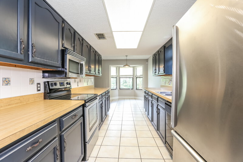 1,715/Mo, 555 Edward Rutledge St Orange Park, FL 32073 Kitchen View