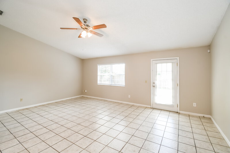1,585/Mo, 9668 Chutney Ct Jacksonville, FL 32221 Living Room View