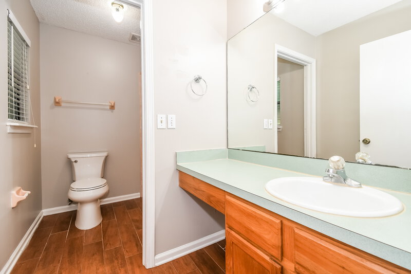 1,585/Mo, 9668 Chutney Ct Jacksonville, FL 32221 Main Bathroom View