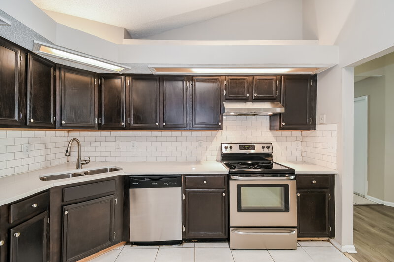 1,540/Mo, 1841 Quebec Ct Middleburg, FL 32068 Kitchen View