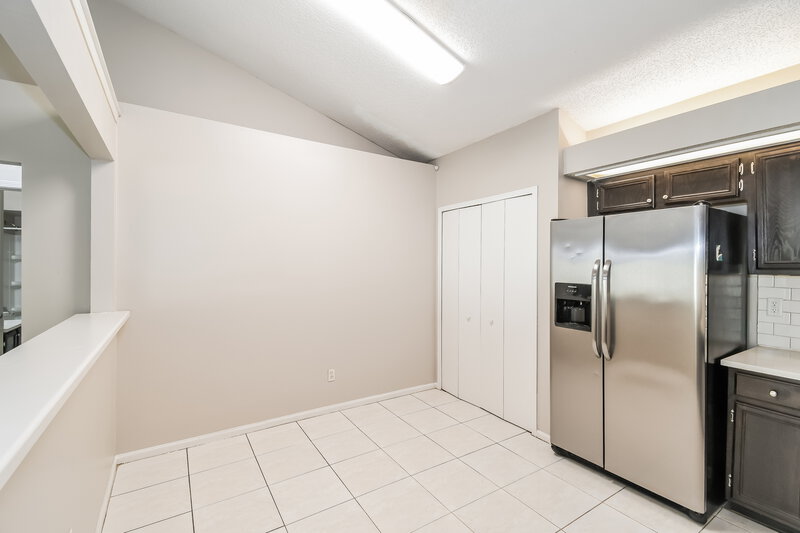 1,540/Mo, 1841 Quebec Ct Middleburg, FL 32068 Kitchen View 2