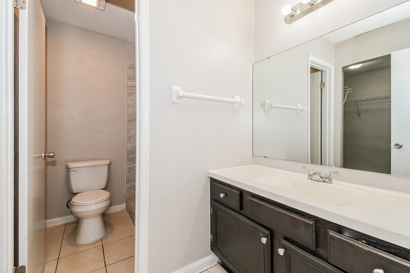 1,540/Mo, 1841 Quebec Ct Middleburg, FL 32068 Main Bathroom View 2