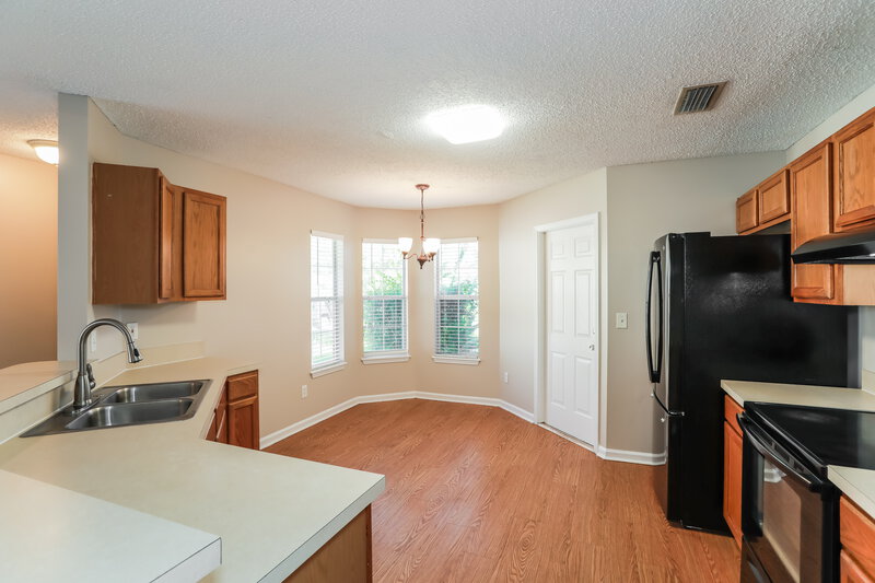 1,750/Mo, 3111 Wavering Ln Middleburg, FL 32068 Kitchen View 2