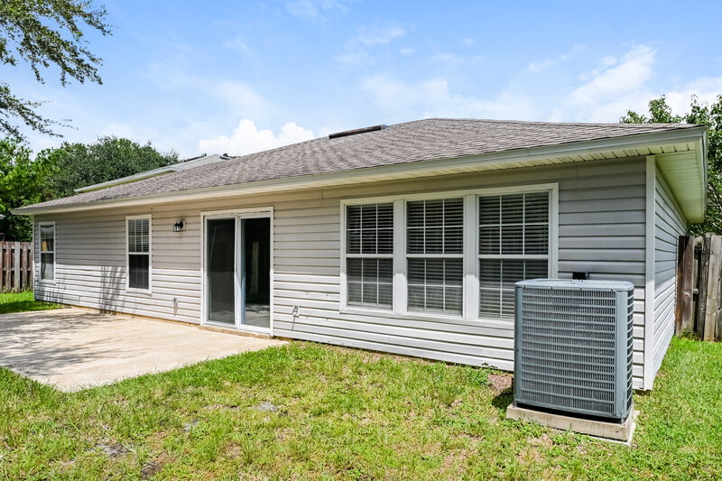 1,845/Mo, 1158 Summer Bluff Rd Jacksonville, FL 32218 Rear View