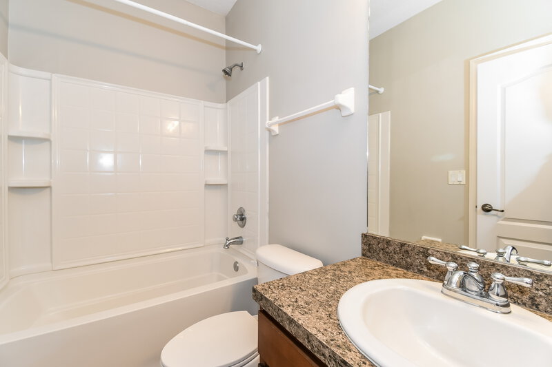 1,850/Mo, 11997 Alexandra Dr Jacksonville, FL 32218 Bathroom View