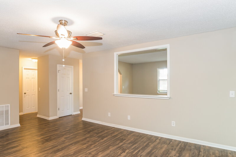 2,610/Mo, 1231 Turtle Creek Dr N Jacksonville, FL 32218 Living Room View 3