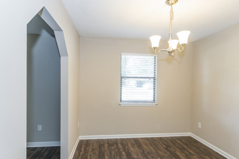 2,610/Mo, 1231 Turtle Creek Dr N Jacksonville, FL 32218 Dining Room View
