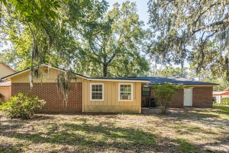 2,610/Mo, 1231 Turtle Creek Dr N Jacksonville, FL 32218 Rear View