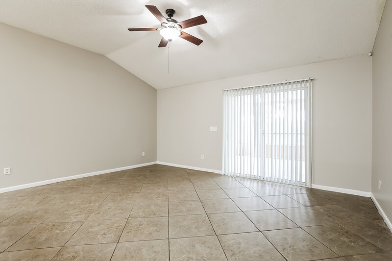 2,150/Mo, 1166 Calla Glen Ln Green Cove Springs, FL 32043 Living Room View