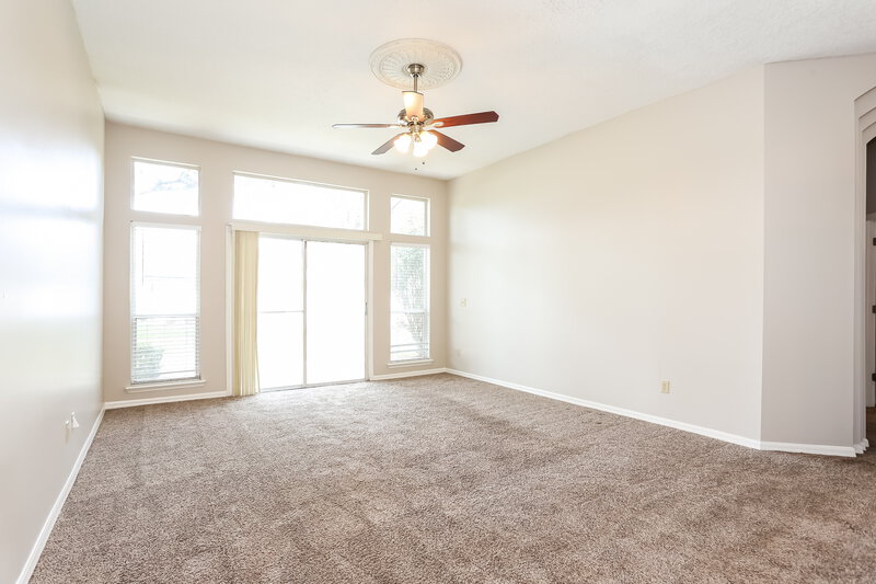 1,665/Mo, 9107 Castle Rock Dr Jacksonville, FL 32221 Living Room View 2