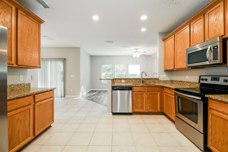 3,460/Mo, 998 Garrison Dr Saint Augustine, FL 32092 Kitchen View