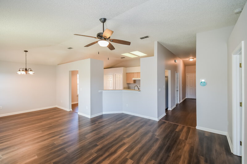 2,150/Mo, 560 Ashcroft Landing Dr Jacksonville, FL 32225 Living Room View 2