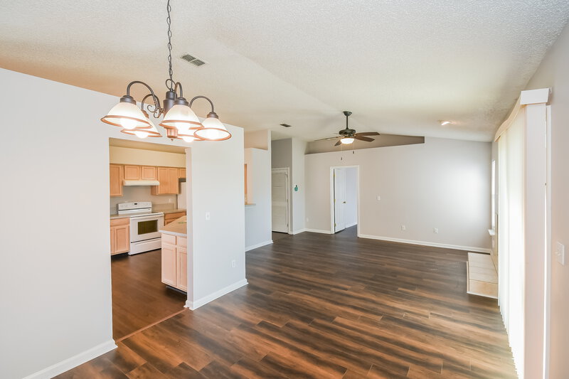 2,150/Mo, 560 Ashcroft Landing Dr Jacksonville, FL 32225 Dining Room View 3