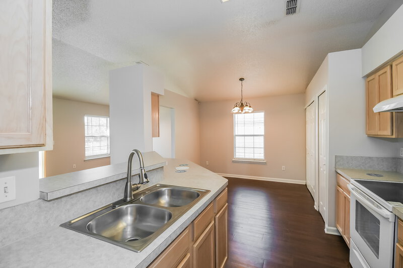 2,150/Mo, 560 Ashcroft Landing Dr Jacksonville, FL 32225 Kitchen View