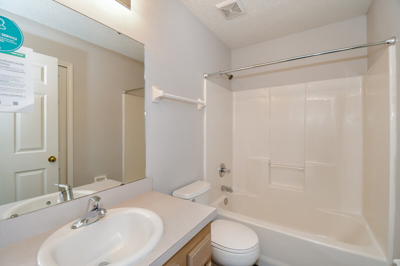 2,150/Mo, 560 Ashcroft Landing Dr Jacksonville, FL 32225 Bathroom View 2