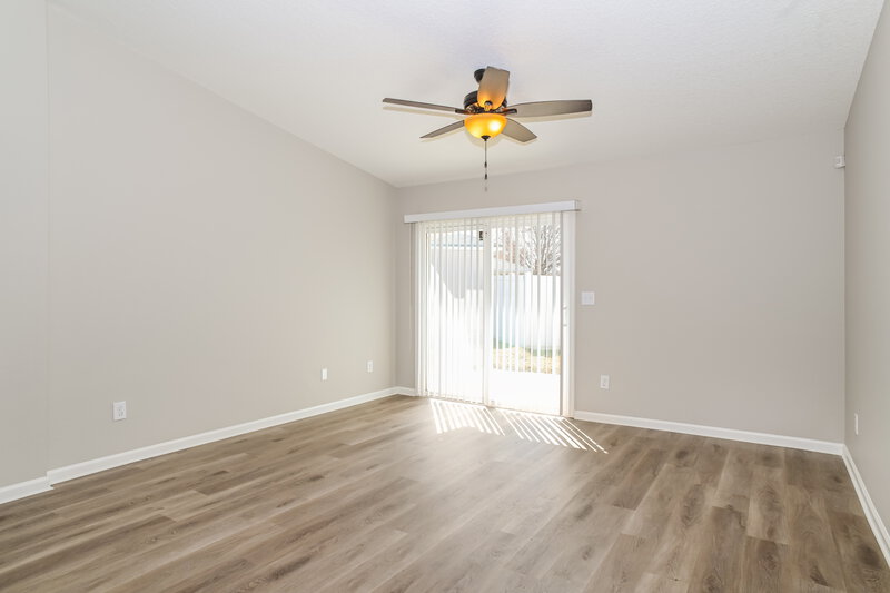 1,740/Mo, 7112 Gunston Hall Ct Jacksonville, FL 32220 Living Room View 2