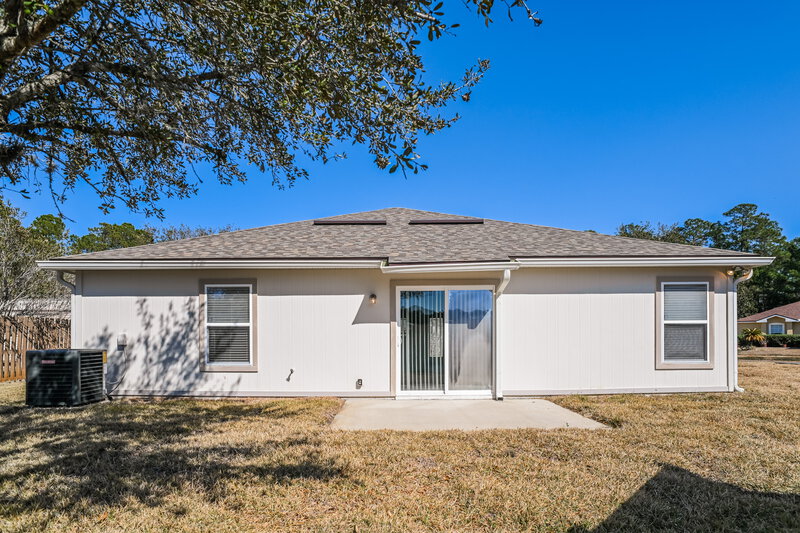 1,740/Mo, 7112 Gunston Hall Ct Jacksonville, FL 32220 Rear View