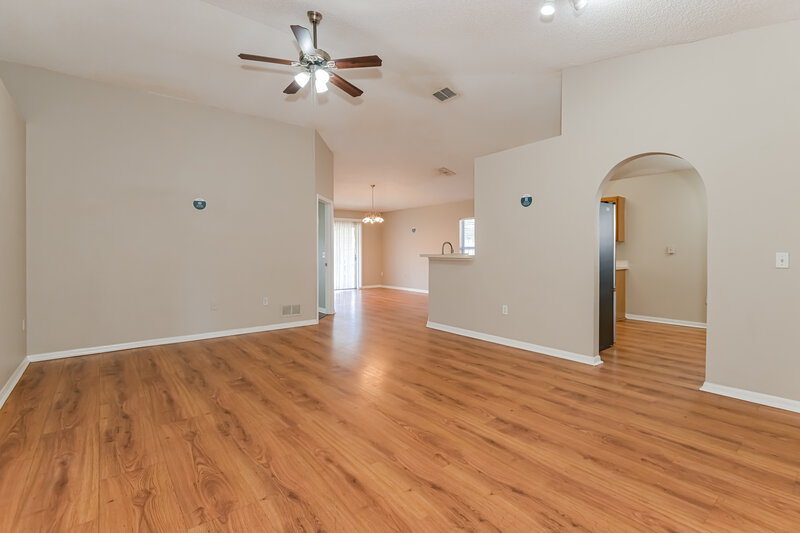 2,760/Mo, 1421 Runes Ct Middleburg, FL 32068 Living Room View 2