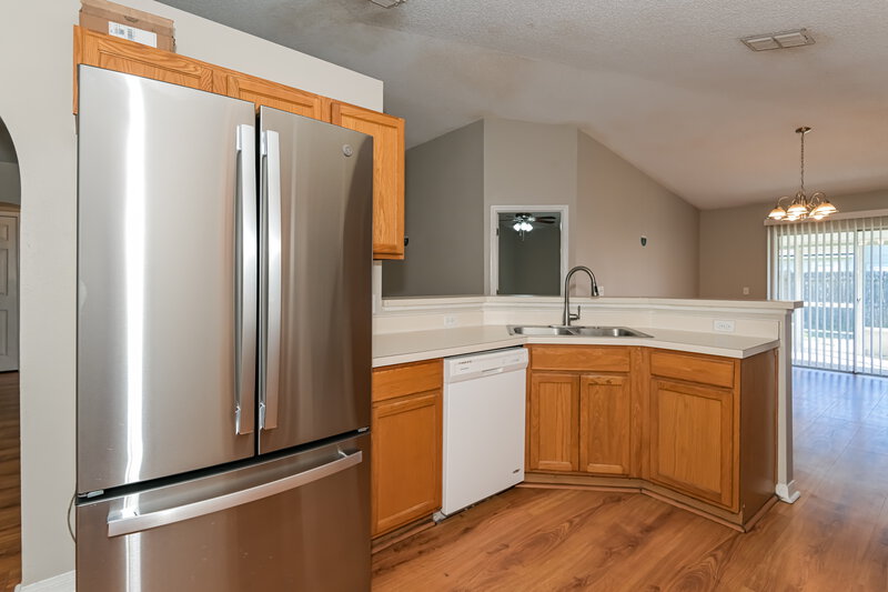 2,760/Mo, 1421 Runes Ct Middleburg, FL 32068 Kitchen View 2