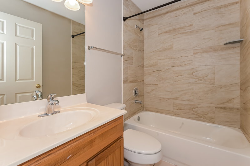 2,760/Mo, 1421 Runes Ct Middleburg, FL 32068 Bathroom View