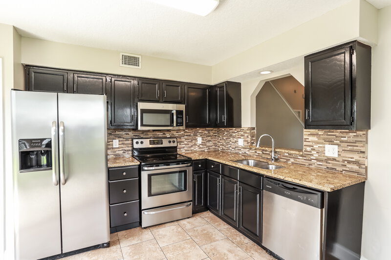 1,975/Mo, 7730 Allspice Cir W Jacksonville, FL 32244 Kitchen View