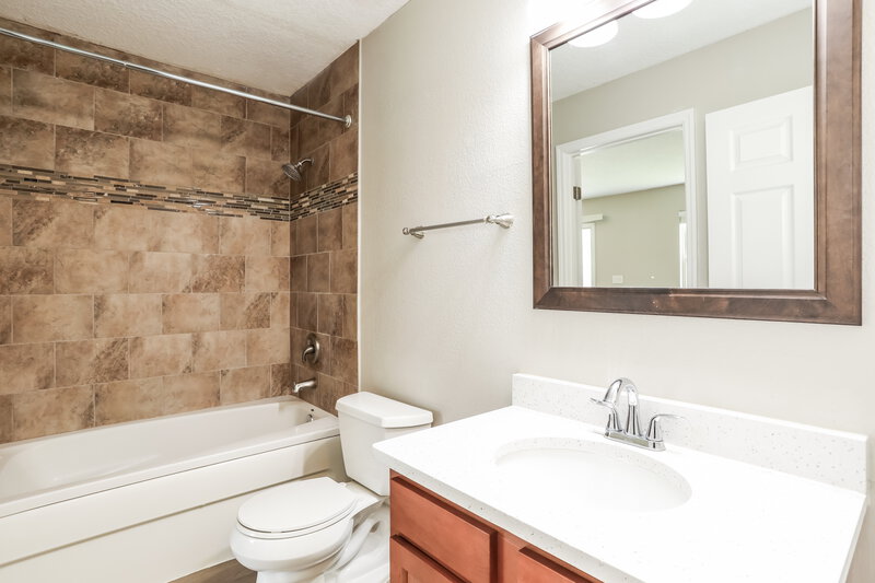 1,975/Mo, 7730 Allspice Cir W Jacksonville, FL 32244 Bathroom View