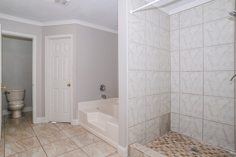 0/Mo, 253 Carolina Jasmine Ln Saint Johns, FL 32259 Main Bathroom View 2