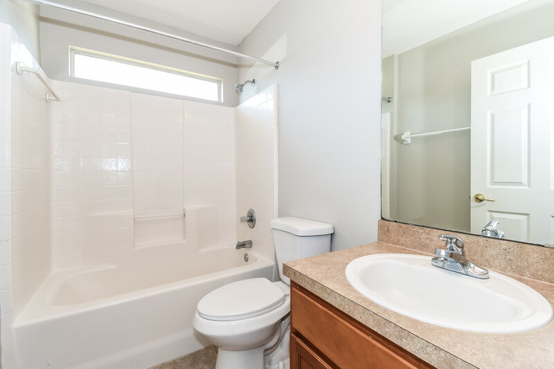 1,930/Mo, 11794 Rolling River Blvd Jacksonville, FL 32219 Bathroom View