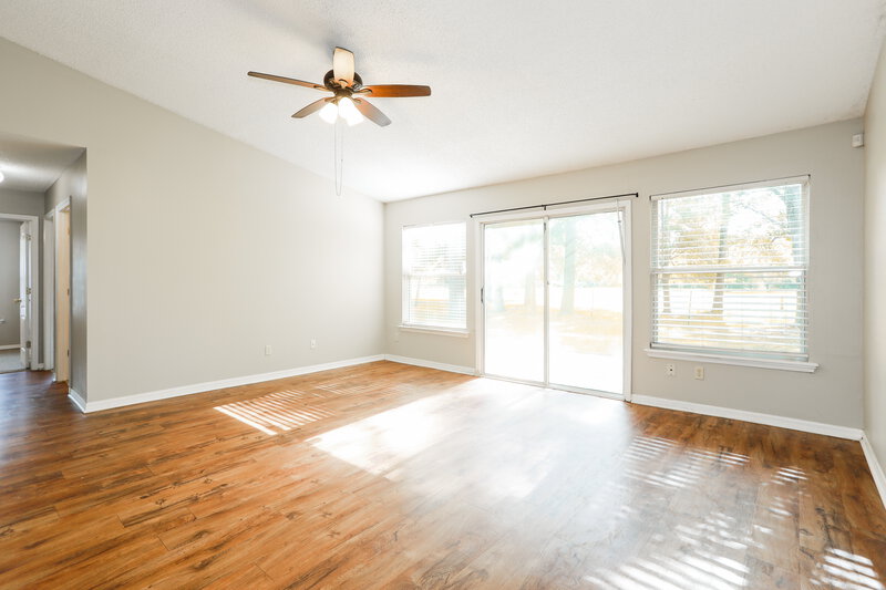 2,460/Mo, 313 Johns Glen Dr Saint Johns, FL 32259 Living Room View