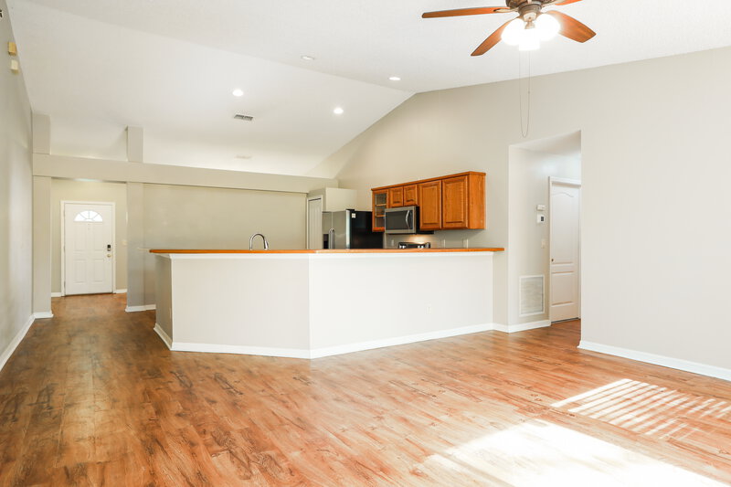 2,460/Mo, 313 Johns Glen Dr Saint Johns, FL 32259 Living Room View 2