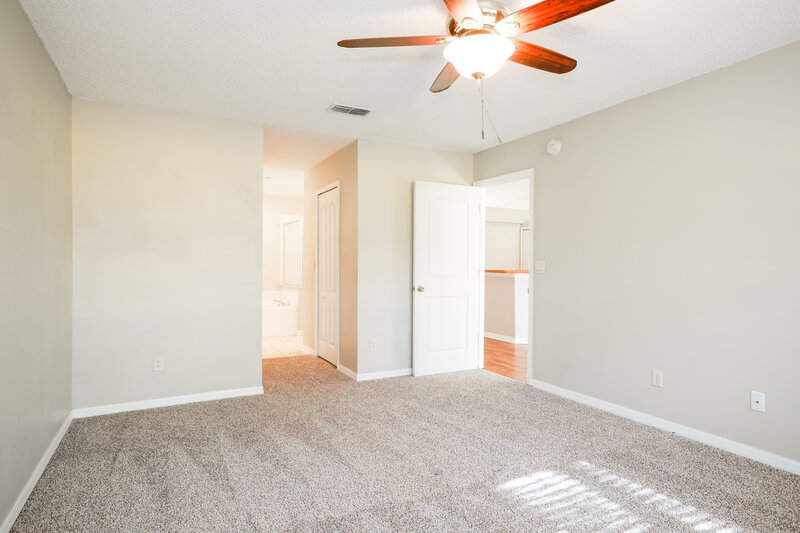 2,460/Mo, 313 Johns Glen Dr Saint Johns, FL 32259 Main Bedroom View