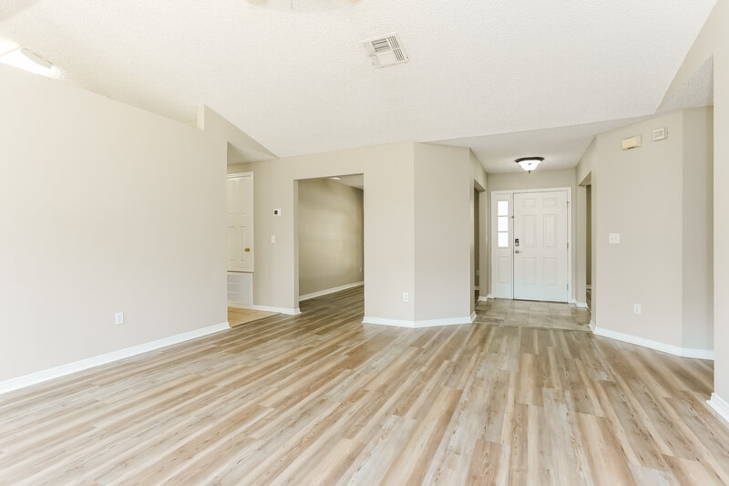 2,330/Mo, 5375 Marsala Ln Jacksonville, FL 32244 Family Room View