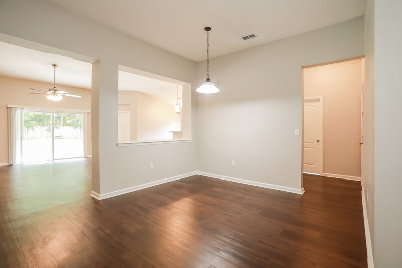 2,115/Mo, 1814 Hollow Glen Dr Middleburg, FL 32068 Dining Room View