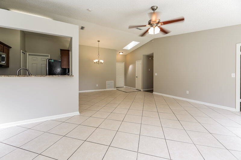 2,640/Mo, 1552 Shearwater Dr Jacksonville, FL 32218 Living Room View 2