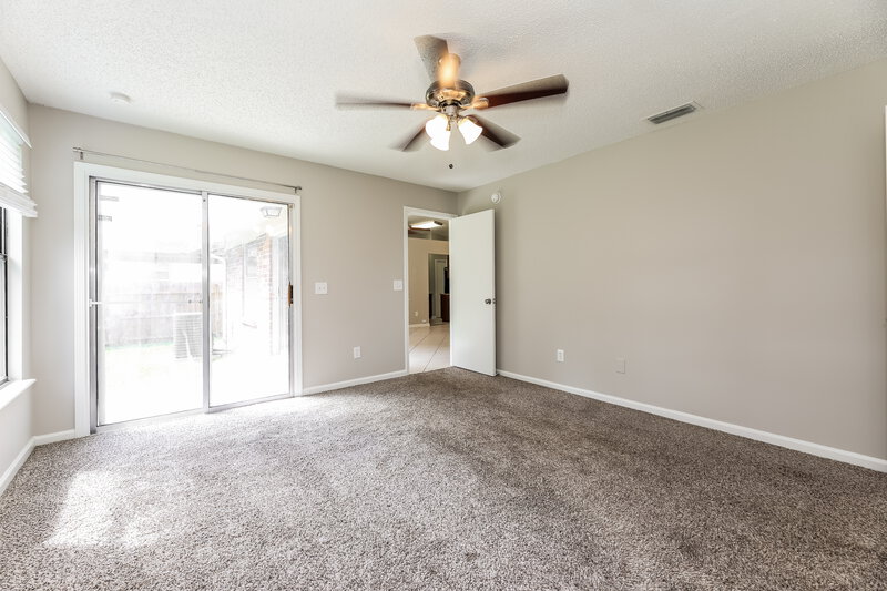 2,640/Mo, 1552 Shearwater Dr Jacksonville, FL 32218 Main Bedroom View