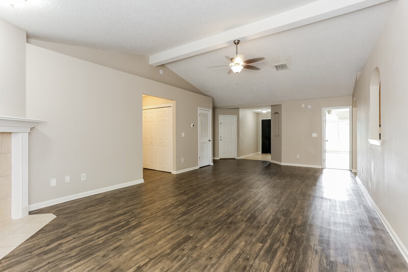 1,730/Mo, 2743 Cold Creek Blvd Jacksonville, FL 32221 Living Room View