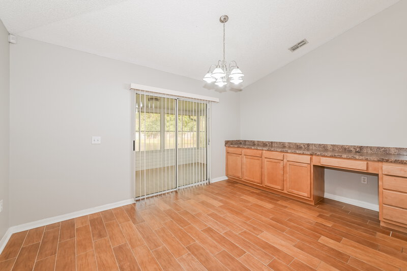 2,280/Mo, 8448 Oak Crossing Dr W Jacksonville, FL 32244 Dining Room View