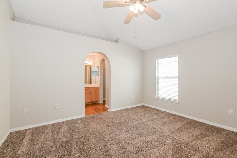 2,280/Mo, 8448 Oak Crossing Dr W Jacksonville, FL 32244 Main Bedroom View