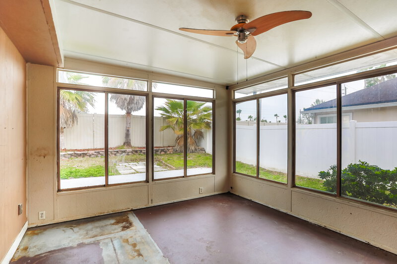 2,185/Mo, 712 Lake Geneva Dr Saint Augustine, FL 32092 Sun Room View